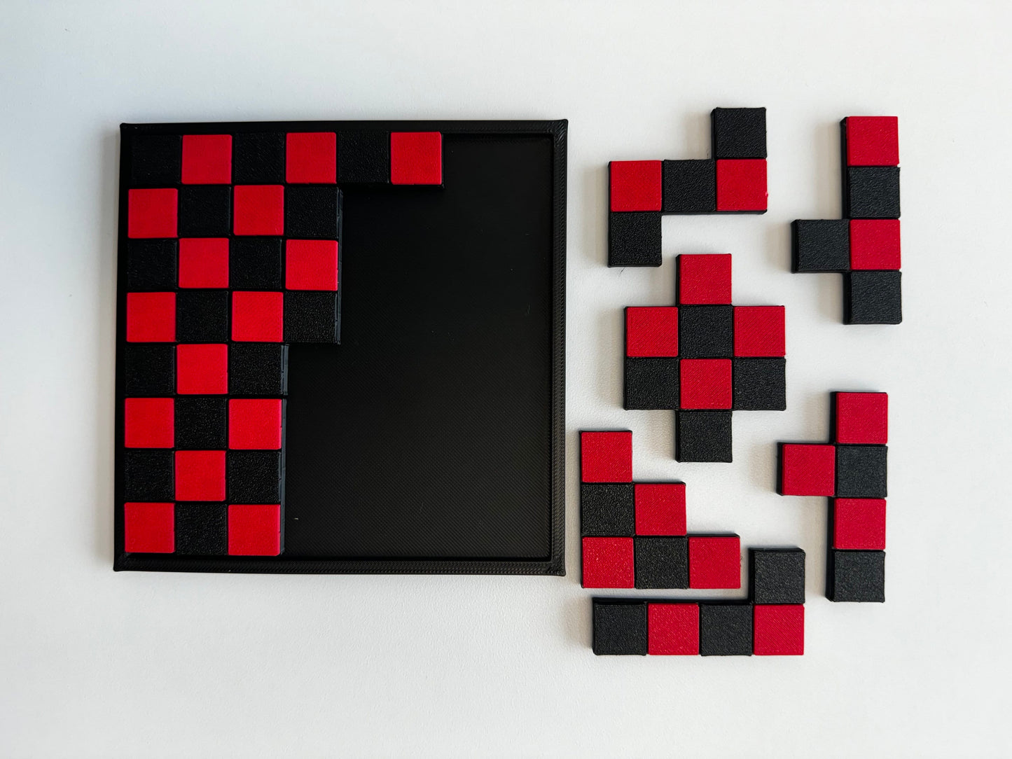 Checkerboard Puzzle - 12 Pieces