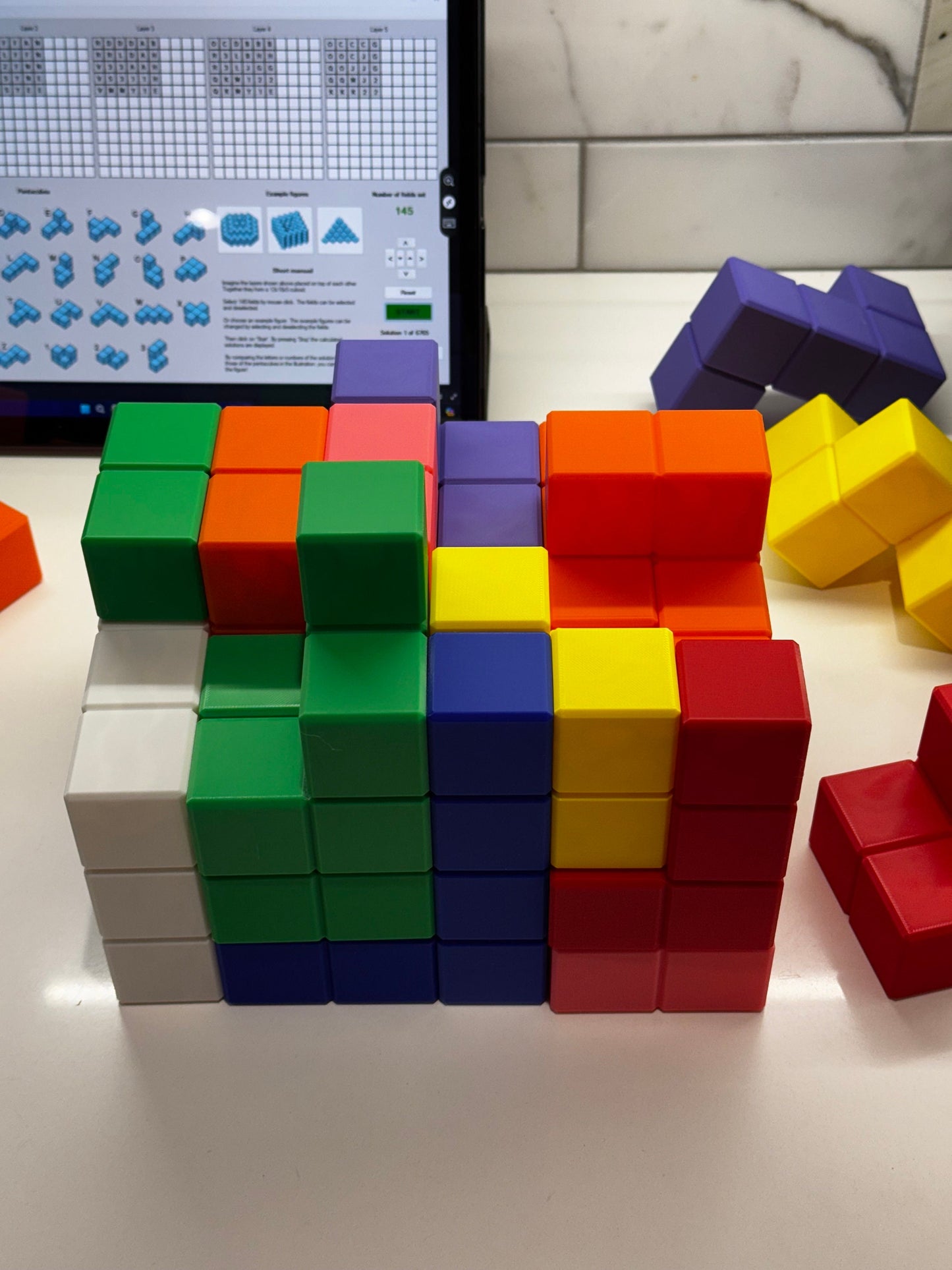 Dorian Cube Puzzle - 25 Unique Pentacube Pieces, 3D Brain Teaser, Fun and Educational Gift for Puzzle Lovers & Challenge Seekers