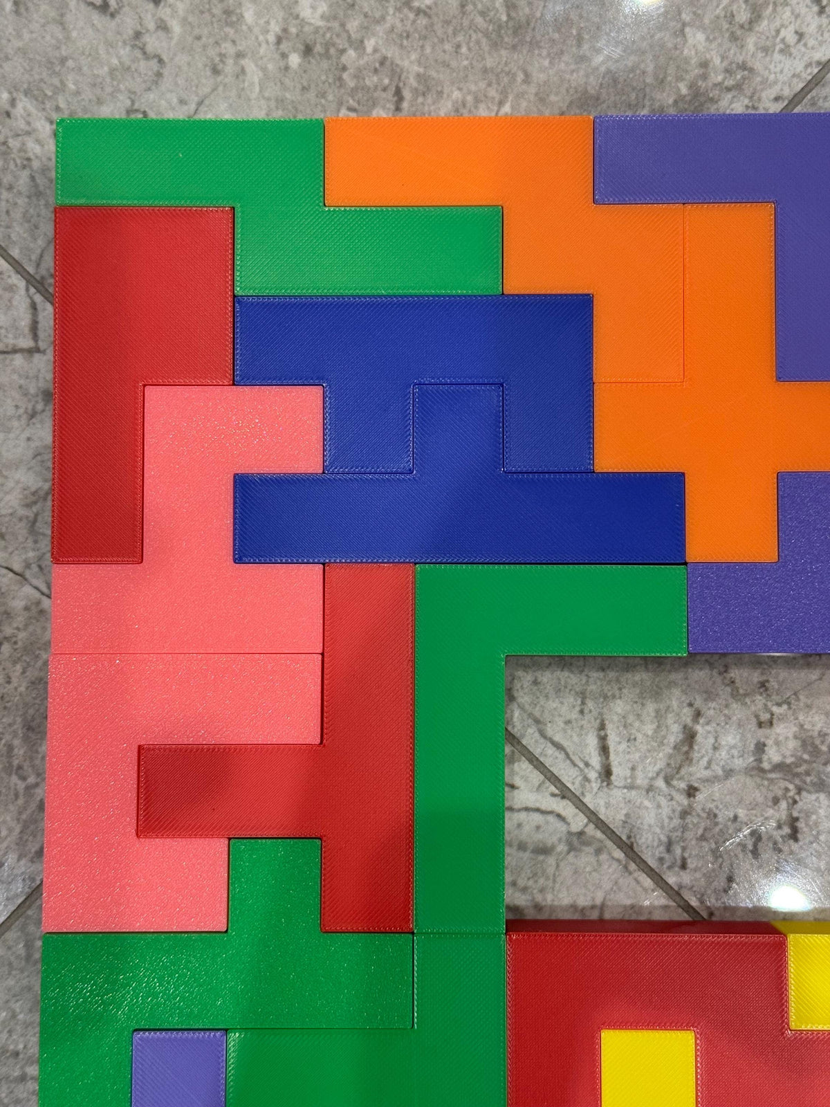 Hexomino Puzzle - 35 Unique 3D Printed Pieces, Fun Mind Challenge Gift for Kids & Teachers, Create Unique Shapes 27x27cm