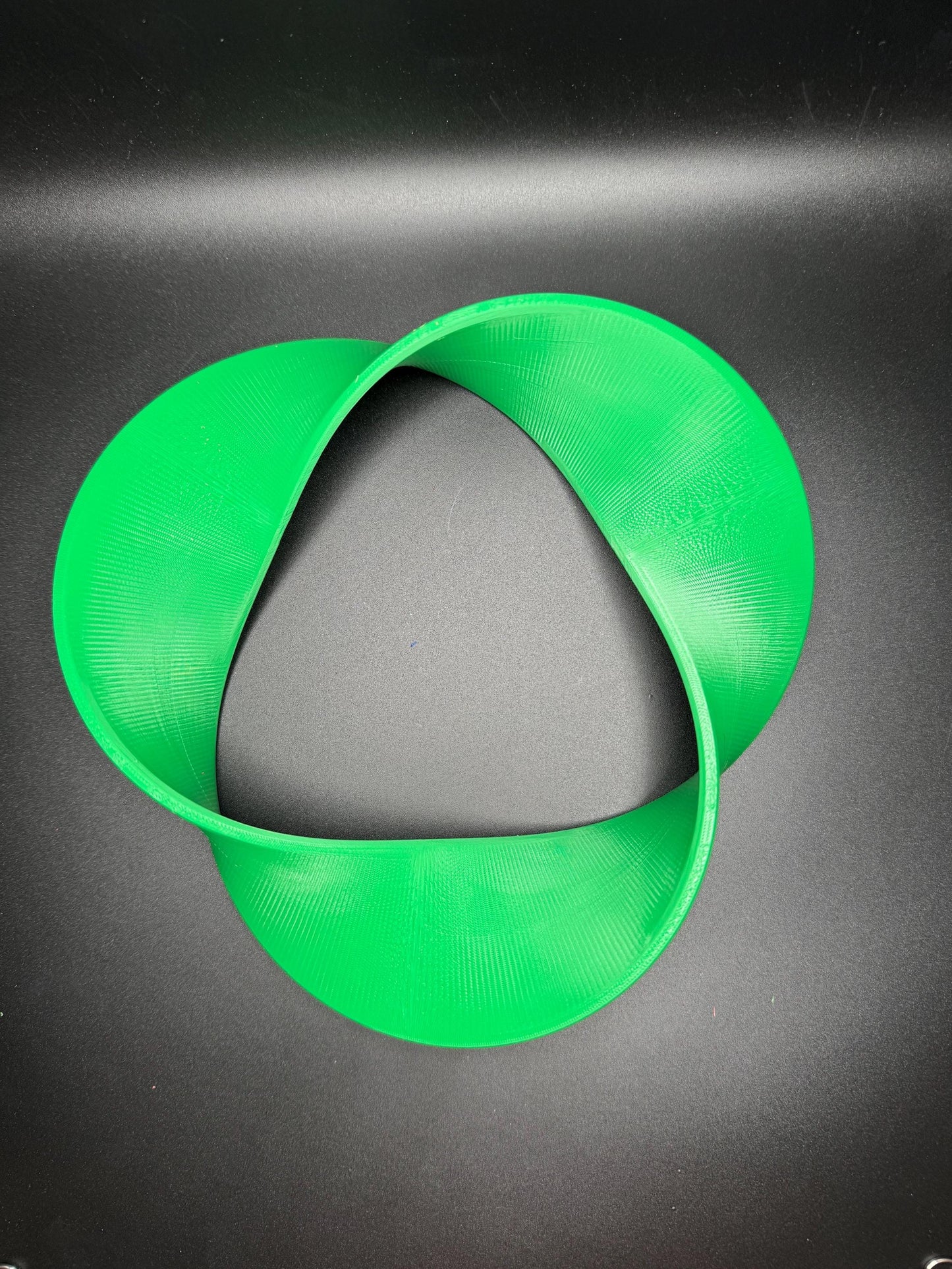 Triply Twisted Mobius Decor Ring - 3D Printed Stylish Accent for Bookshelves, Tables & Cabinets, Modern Home Decor