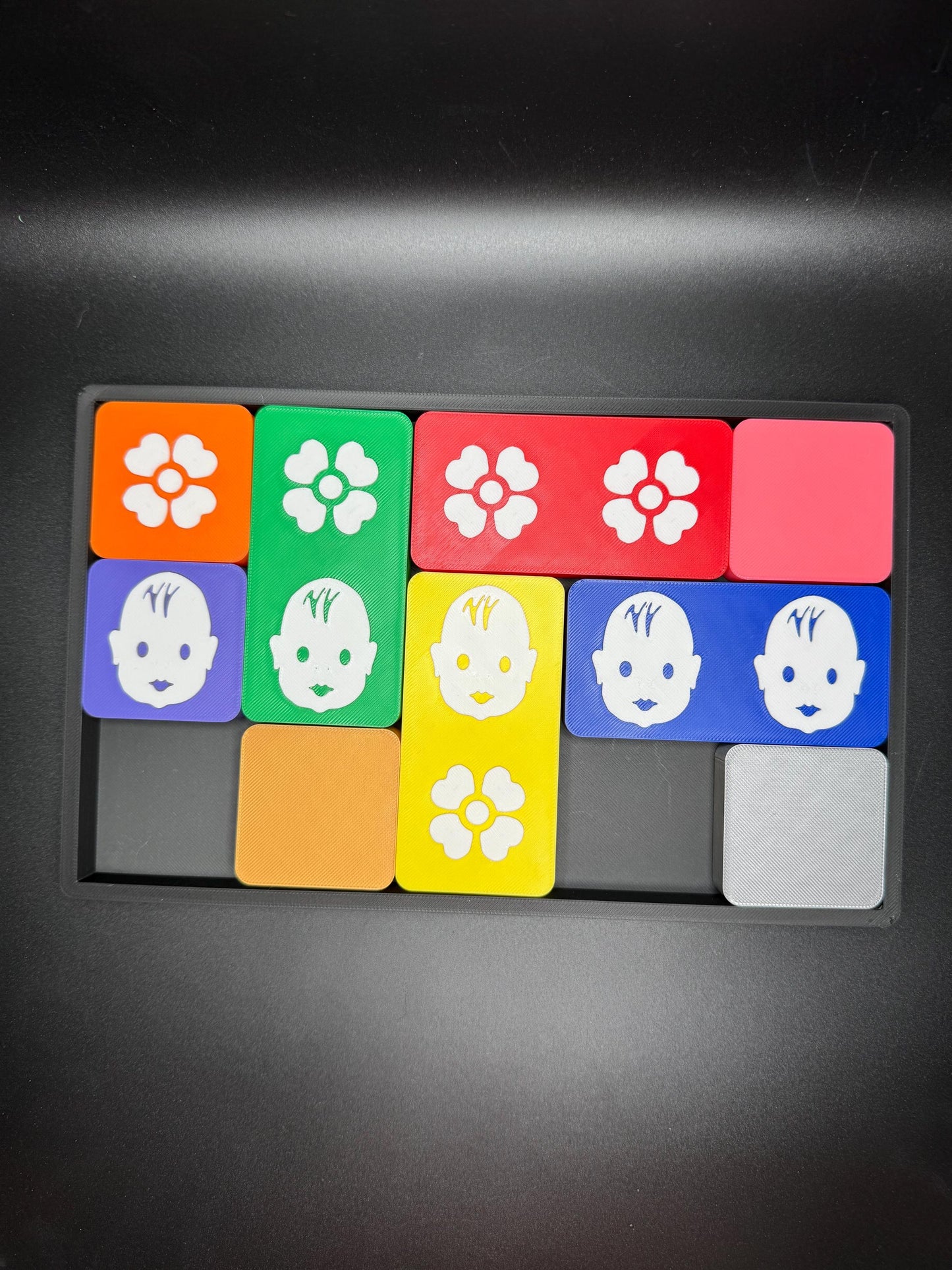 Line Up the Quinties Sliding Puzzle - Vintage 1940s Classic Modern Game, Brain Teaser & Home Decor, Perfect Gift for All Ages