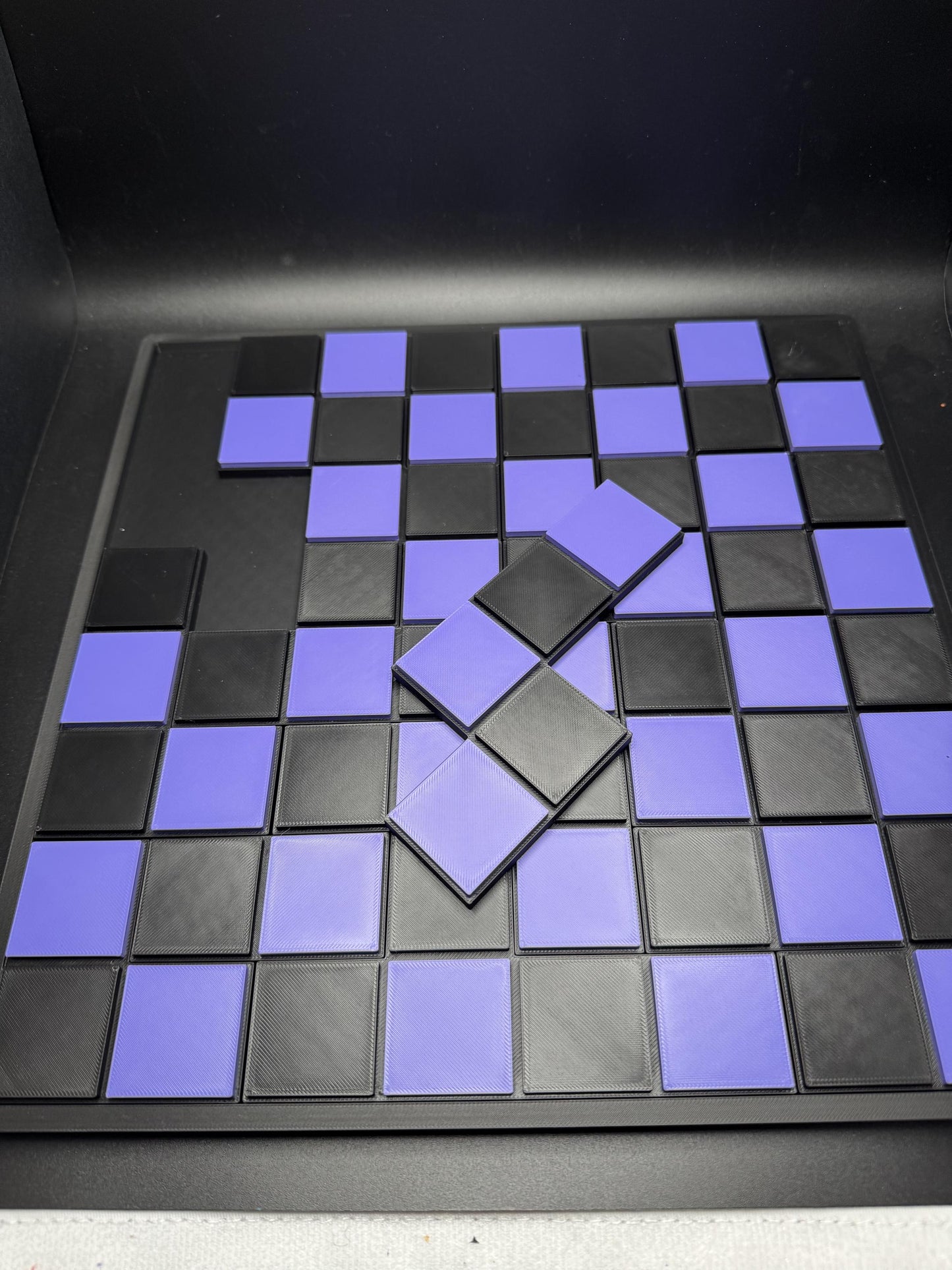 Draught Board Checkerboard Puzzle - Modern Recreation of a Classic - Brain Teaser for All Ages - Fun & Challenging Mind Game