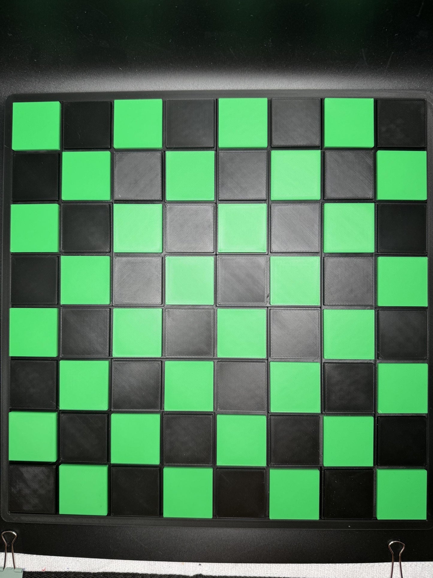 Draught Board Checkerboard Puzzle - Modern Recreation of a Classic - Brain Teaser for All Ages - Fun & Challenging Mind Game