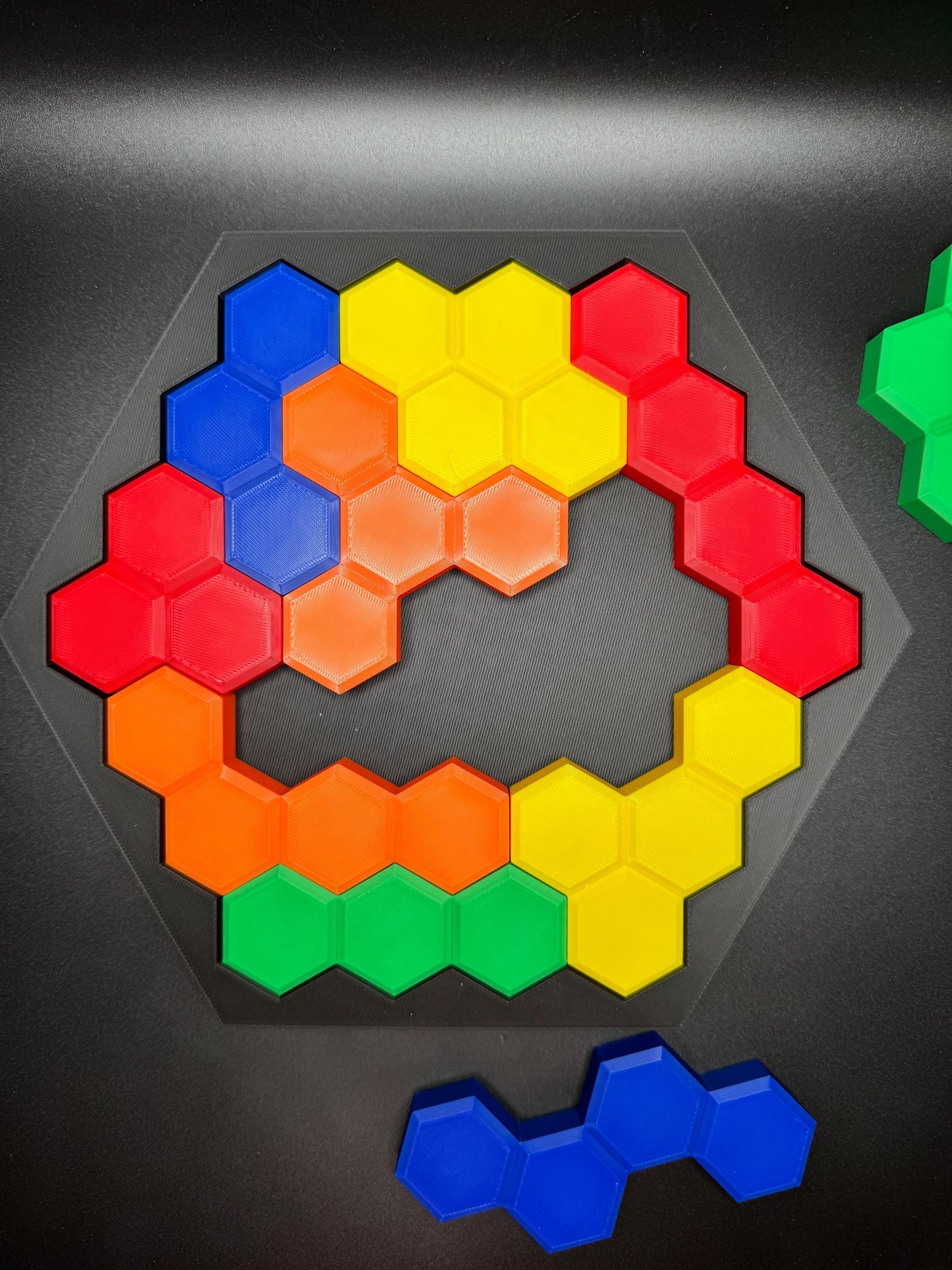 Bee Honeycomb Puzzle - Difficult 3D Printed Puzzle, Brain Teaser for All Ages, 10 Unique Pieces & Hexagon Base - Large 240x210mm Game