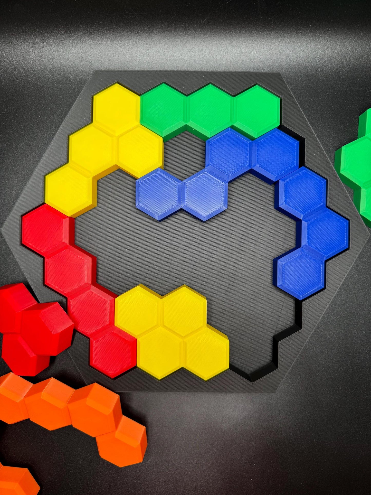 Bee Honeycomb Puzzle - Difficult 3D Printed Puzzle, Brain Teaser for All Ages, 10 Unique Pieces & Hexagon Base - Large 240x210mm Game