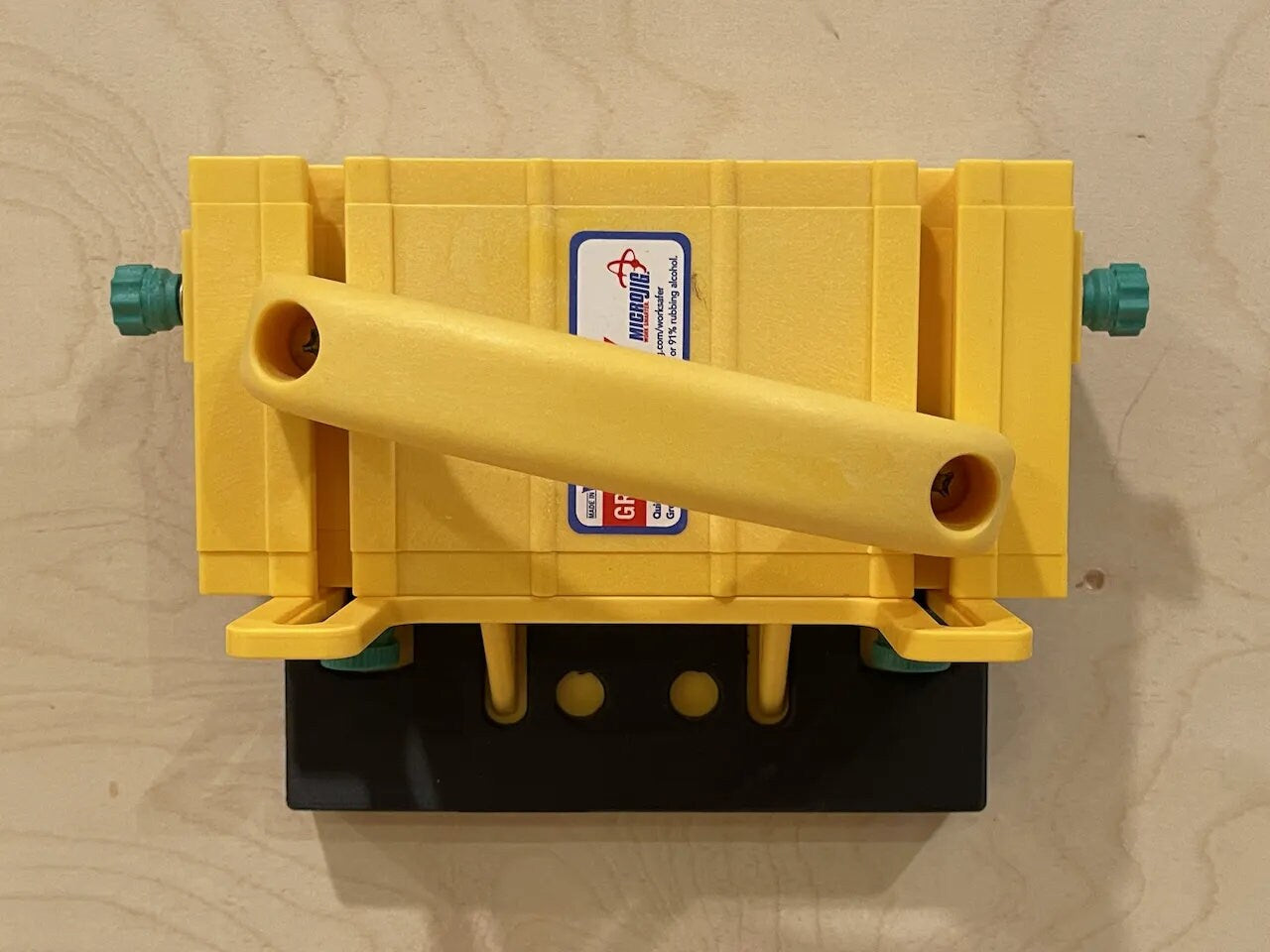 Vertical Wall Mount for MICROJIG GRR-GRIPPER 3D Push Block - Organize & Store Easily – Shop Now!