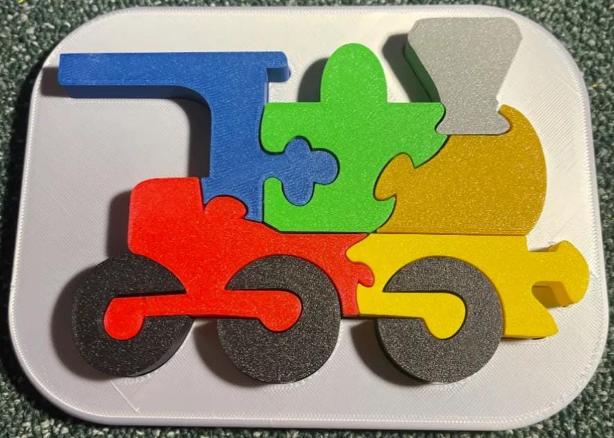 Locomotive Shape Puzzle for Kids - Motor Skills Development and Shape Orientation - Fun & Decorative Insertion Puzzle - 3D Printed