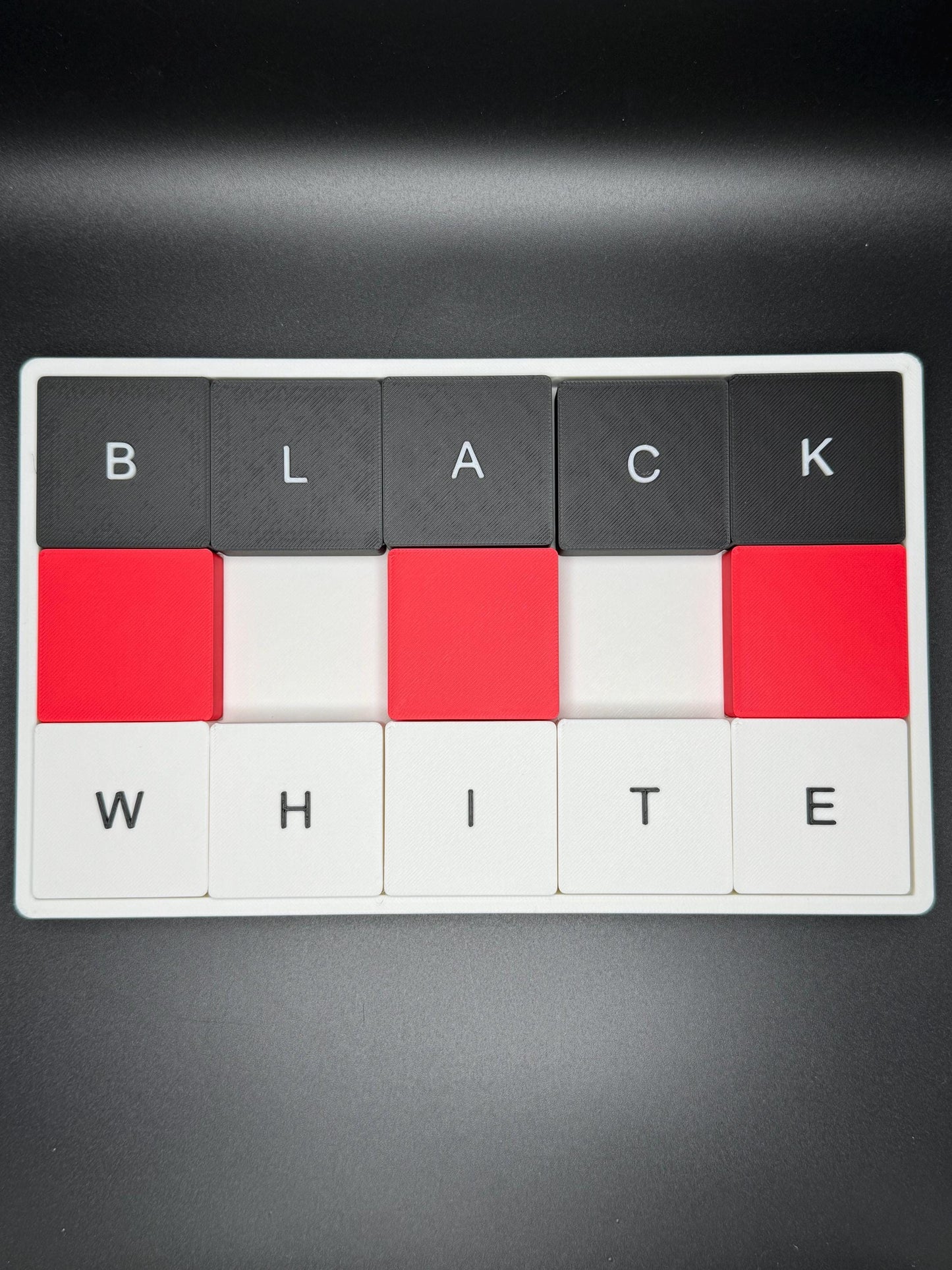 White and Black - Modern Recreation of a Classic Sliding Puzzle - Large 3D Puzzle 25x15cm, Sliding Piece Challenge - Swap the 2 Colors