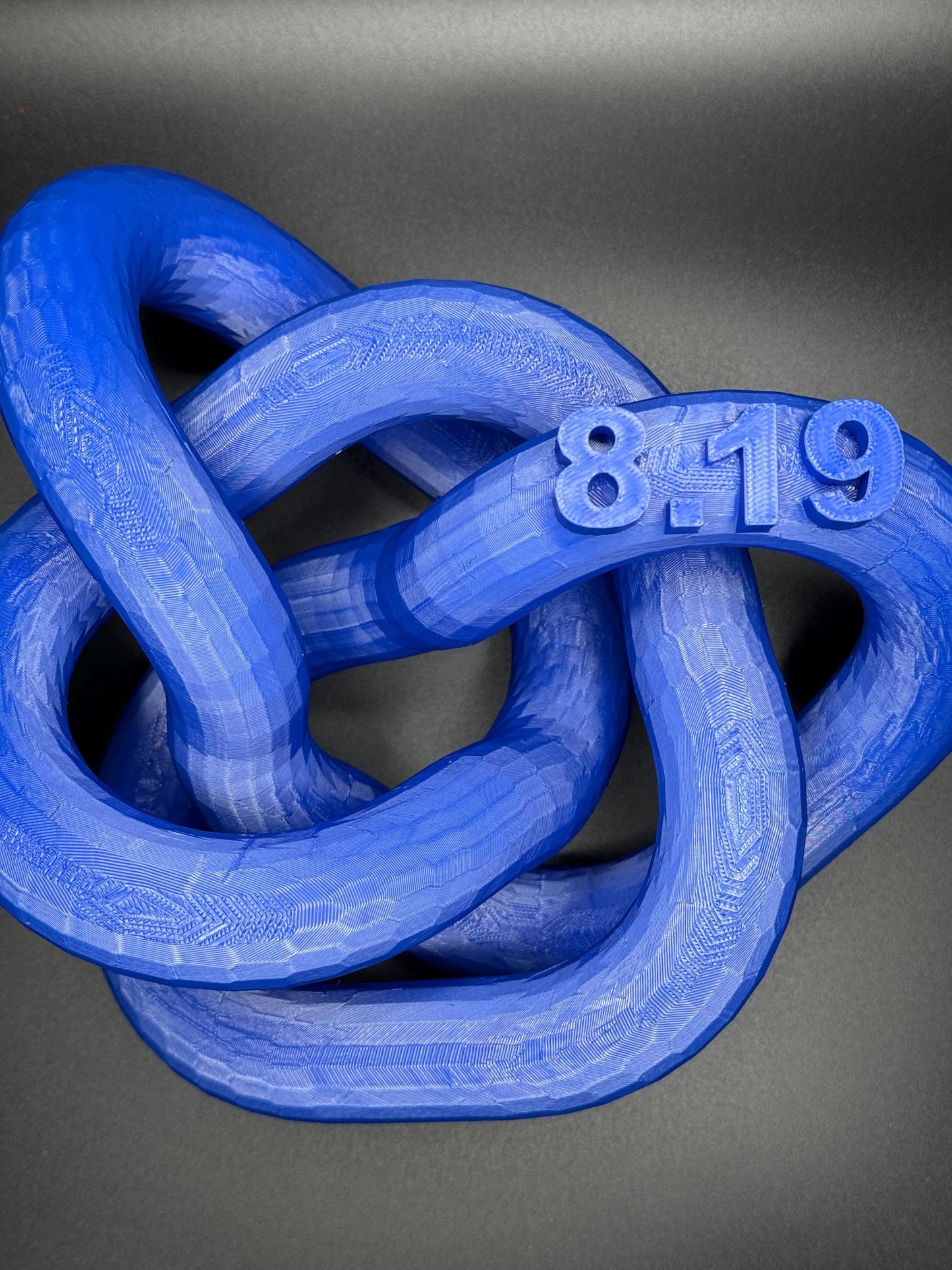 3D Printed 8-19 Knot Art Sculpture - Unique Gift for Home Decor, Modern Art, Desk Ornament, Handmade Decorative Piece