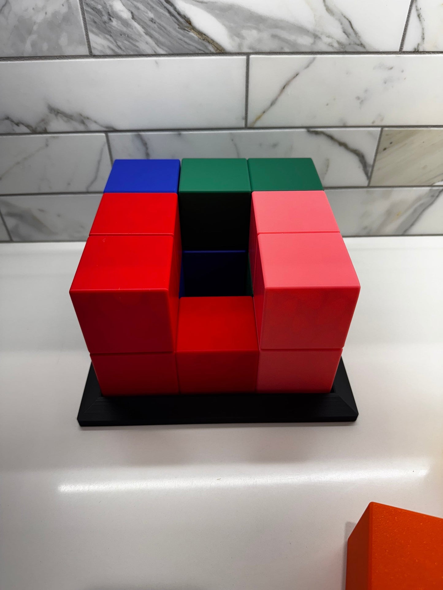 Soma Cube Puzzle - 7 Piece 3D Printed Brain Teaser with Display Base - Retro Game by Piet Hein - 240 Solutions