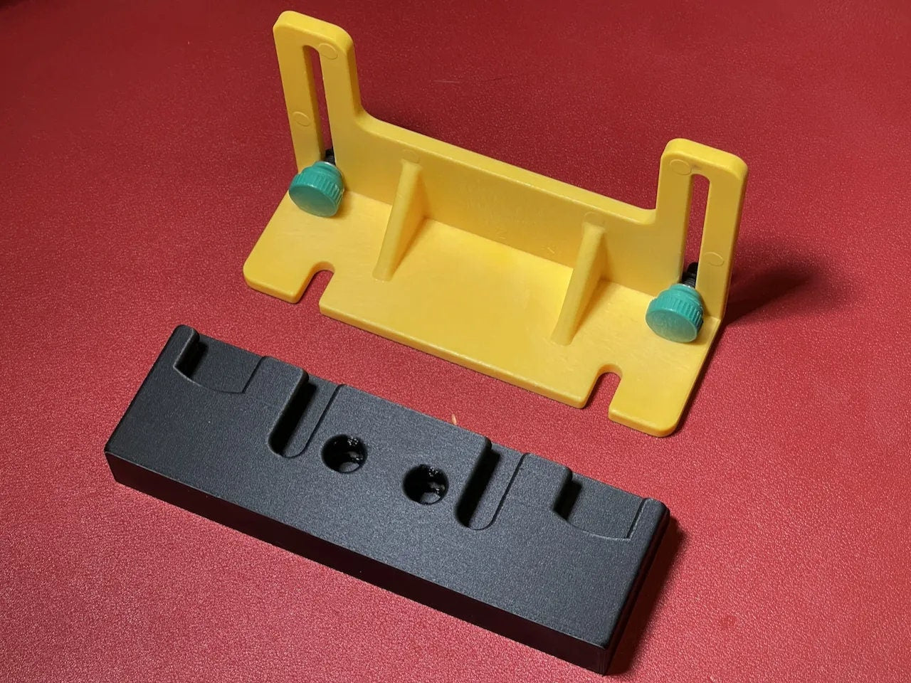 Vertical Wall Mount for MICROJIG GRR-GRIPPER 3D Push Block - Organize & Store Easily – Shop Now!