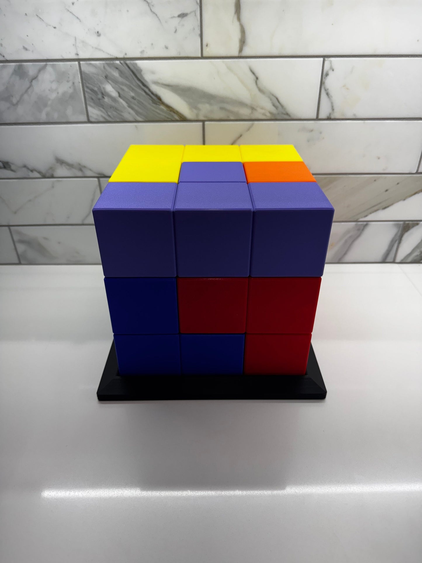 Soma Cube Puzzle - 7 Piece 3D Printed Brain Teaser with Display Base - Retro Game by Piet Hein - 240 Solutions