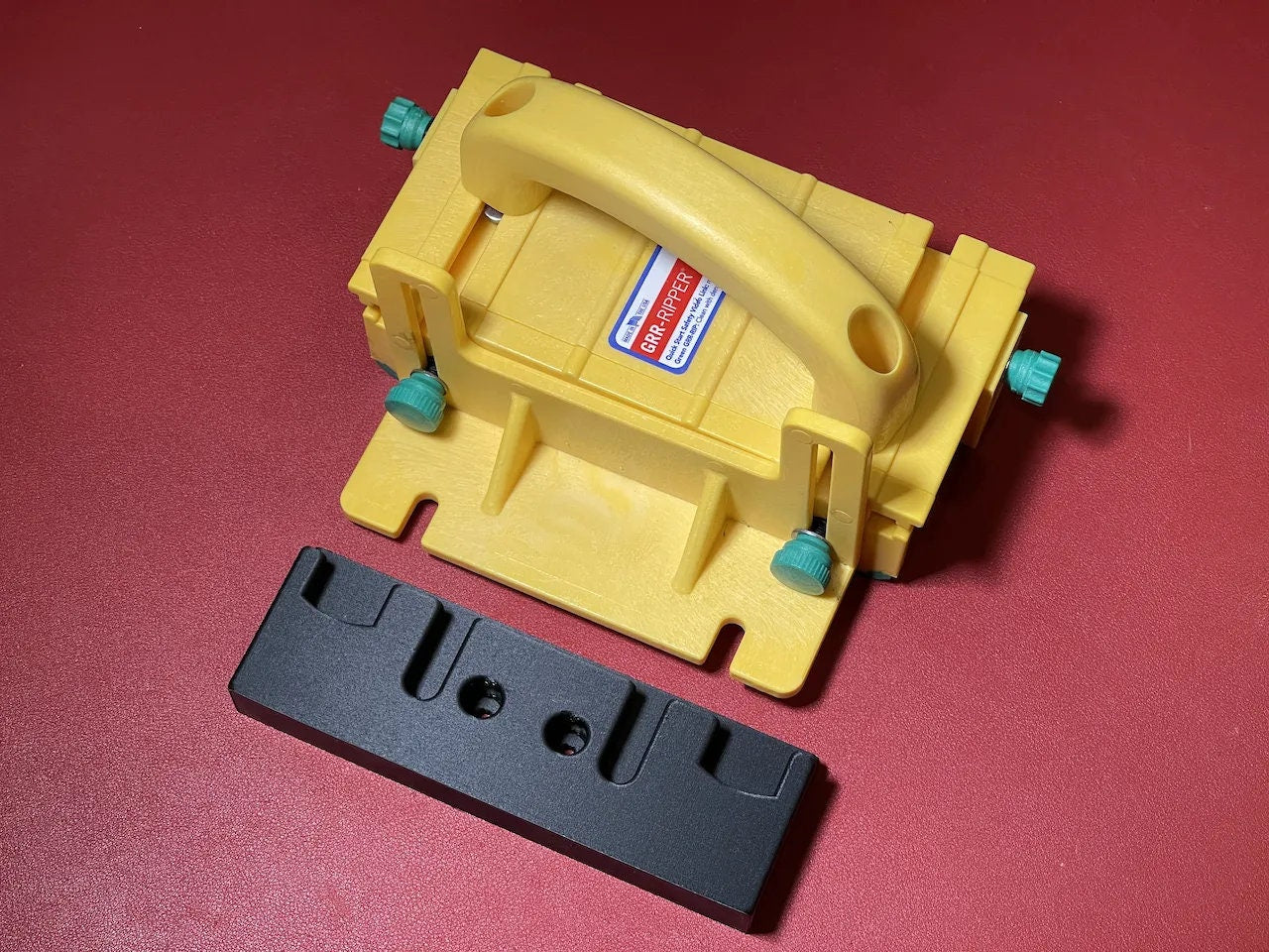 Vertical Wall Mount for MICROJIG GRR-GRIPPER 3D Push Block - Organize & Store Easily – Shop Now!