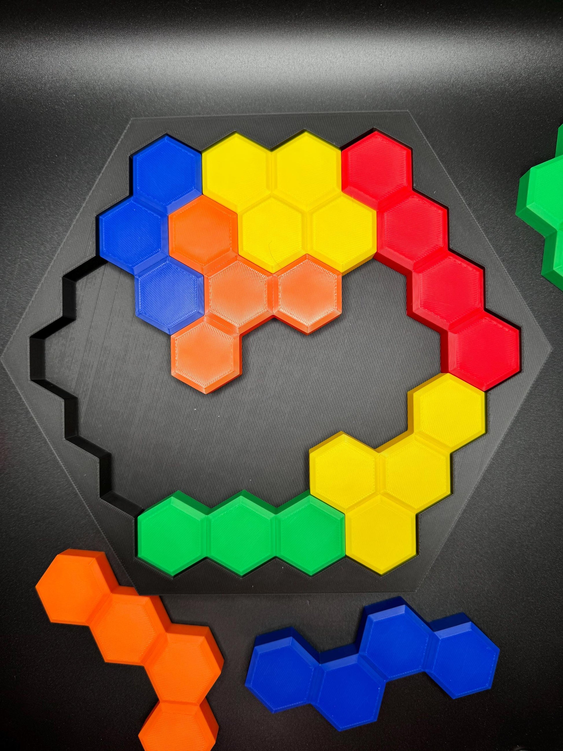 Bee Honeycomb Puzzle - Difficult 3D Printed Puzzle, Brain Teaser for All Ages, 10 Unique Pieces & Hexagon Base - Large 240x210mm Game