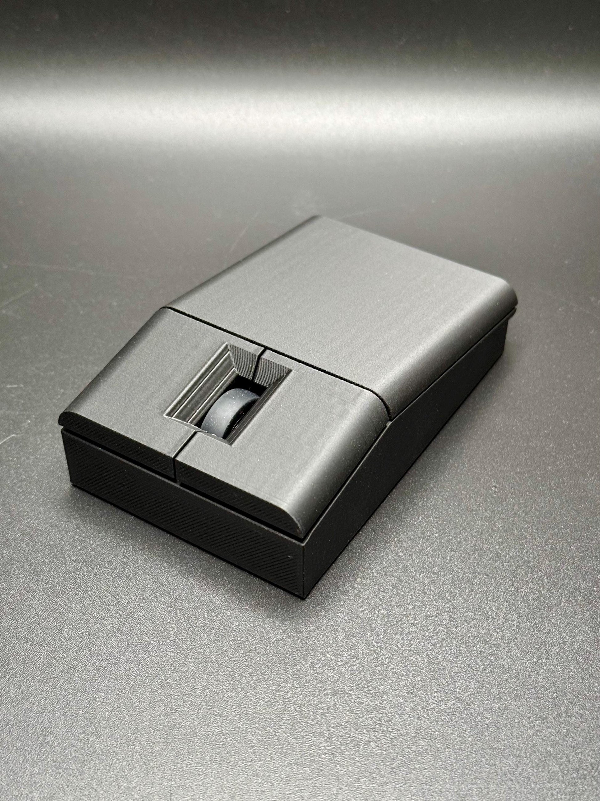 Handcrafter Artisan Retro Wireless Mouse - Atari & Amiga Style Plus Custom Colors Available - Perfect Gift for Vintage Gaming Fans