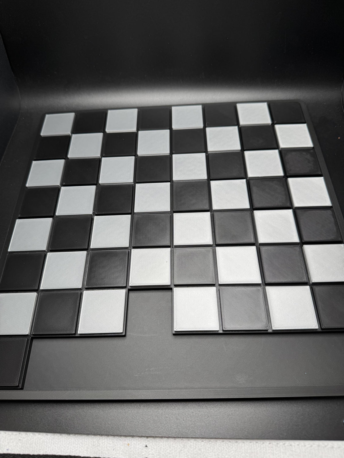 Draught Board Checkerboard Puzzle - Modern Recreation of a Classic - Brain Teaser for All Ages - Fun & Challenging Mind Game