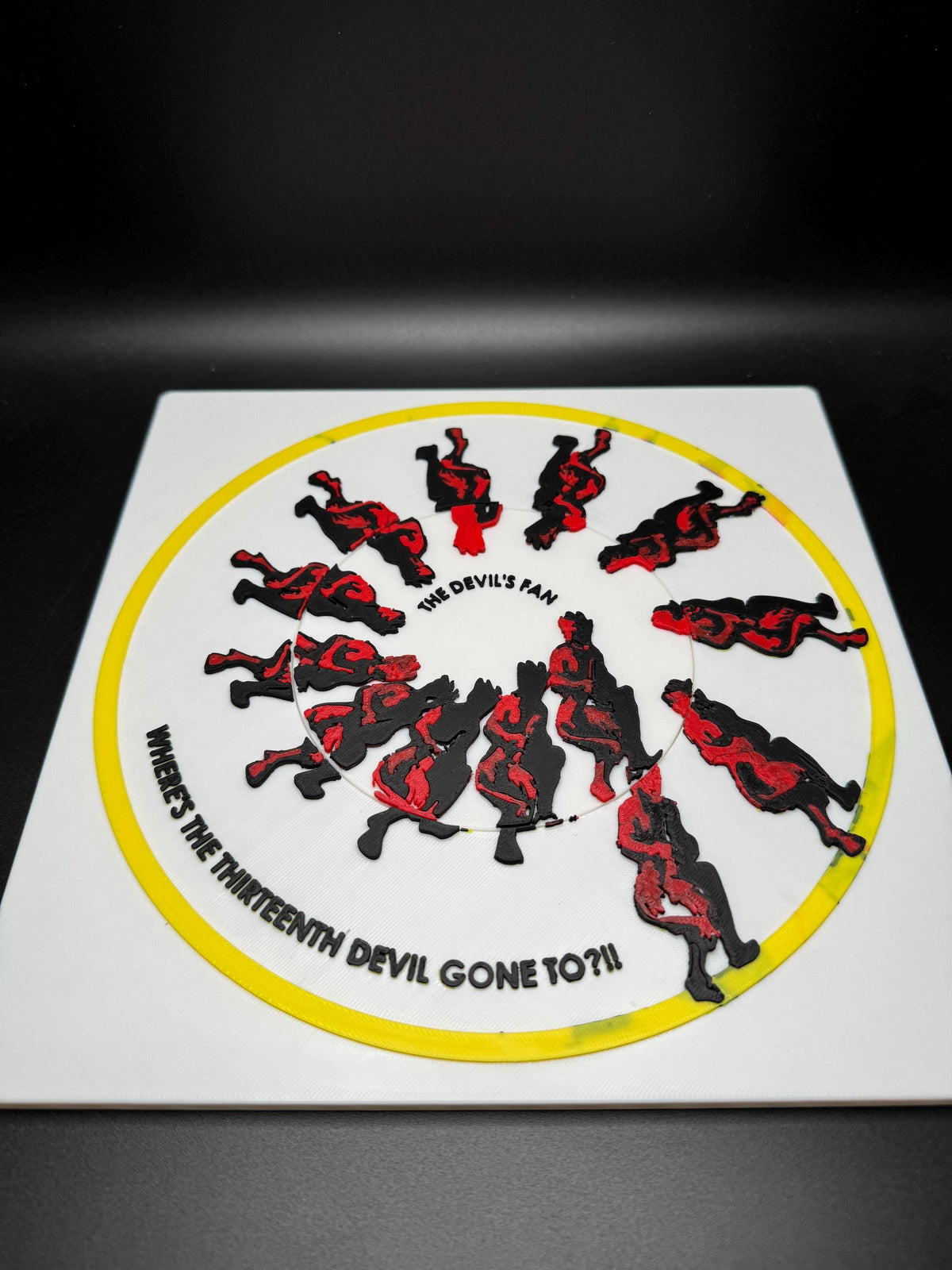 The Devil's Fan Puzzle - Classic 1900s Optical Illusion, Unique Home Décor & Gift Idea