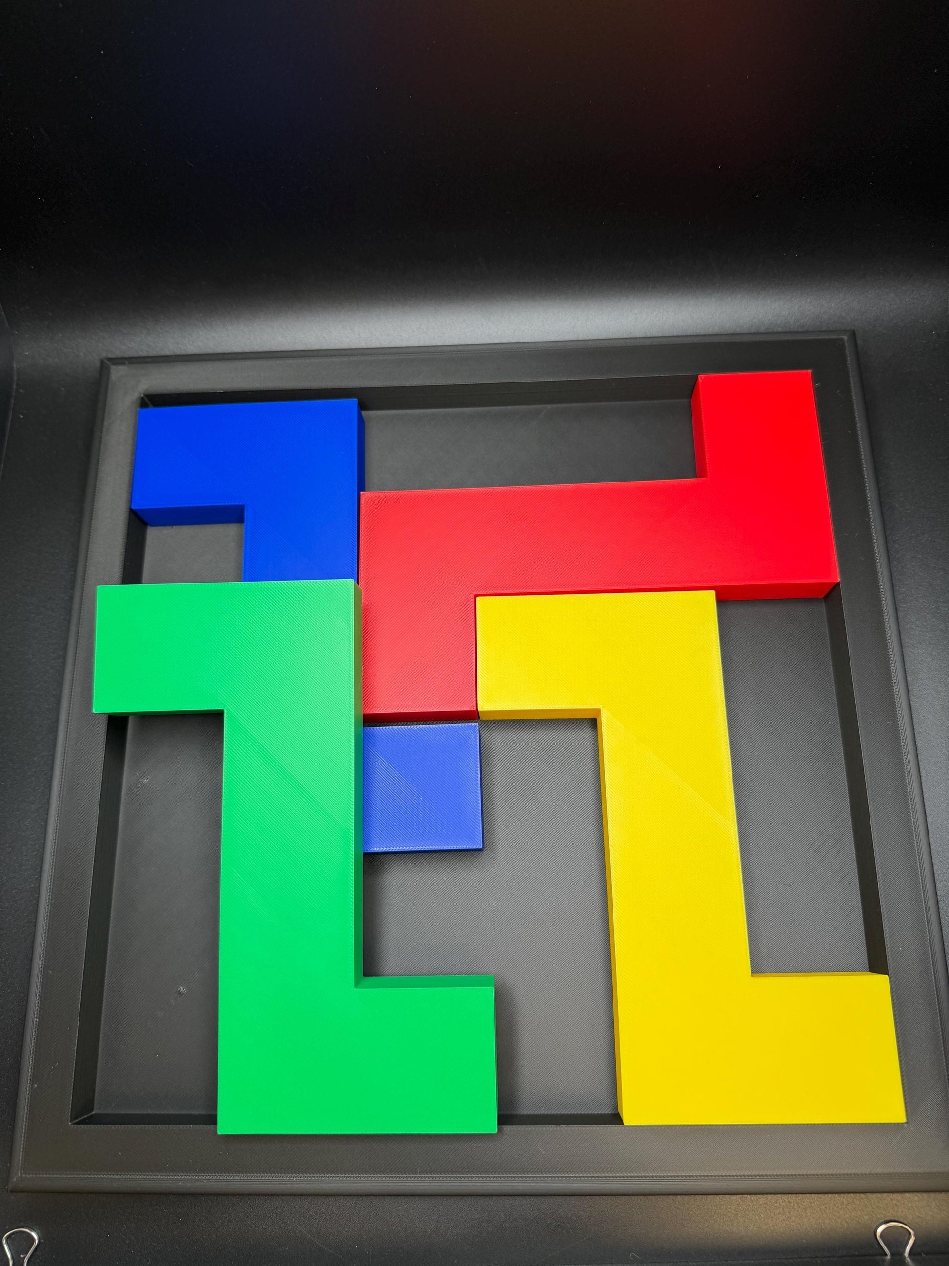 Fit 4 S in a Square Puzzle - Brain Game for Intelligence Challenges | 4 S-Shaped Elements and Square Piece | Fun & Engaging Mind Challenge