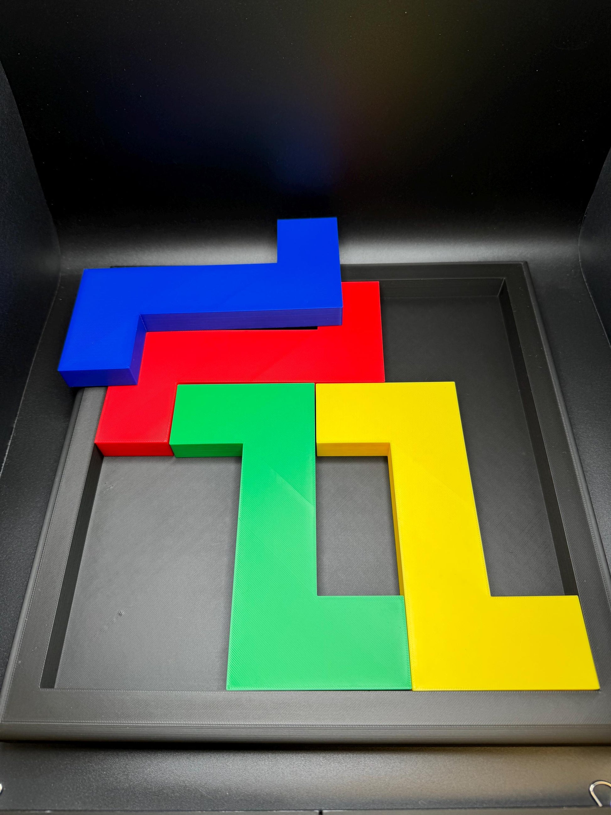 Fit 4 S in a Square Puzzle - Brain Game for Intelligence Challenges | 4 S-Shaped Elements and Square Piece | Fun & Engaging Mind Challenge