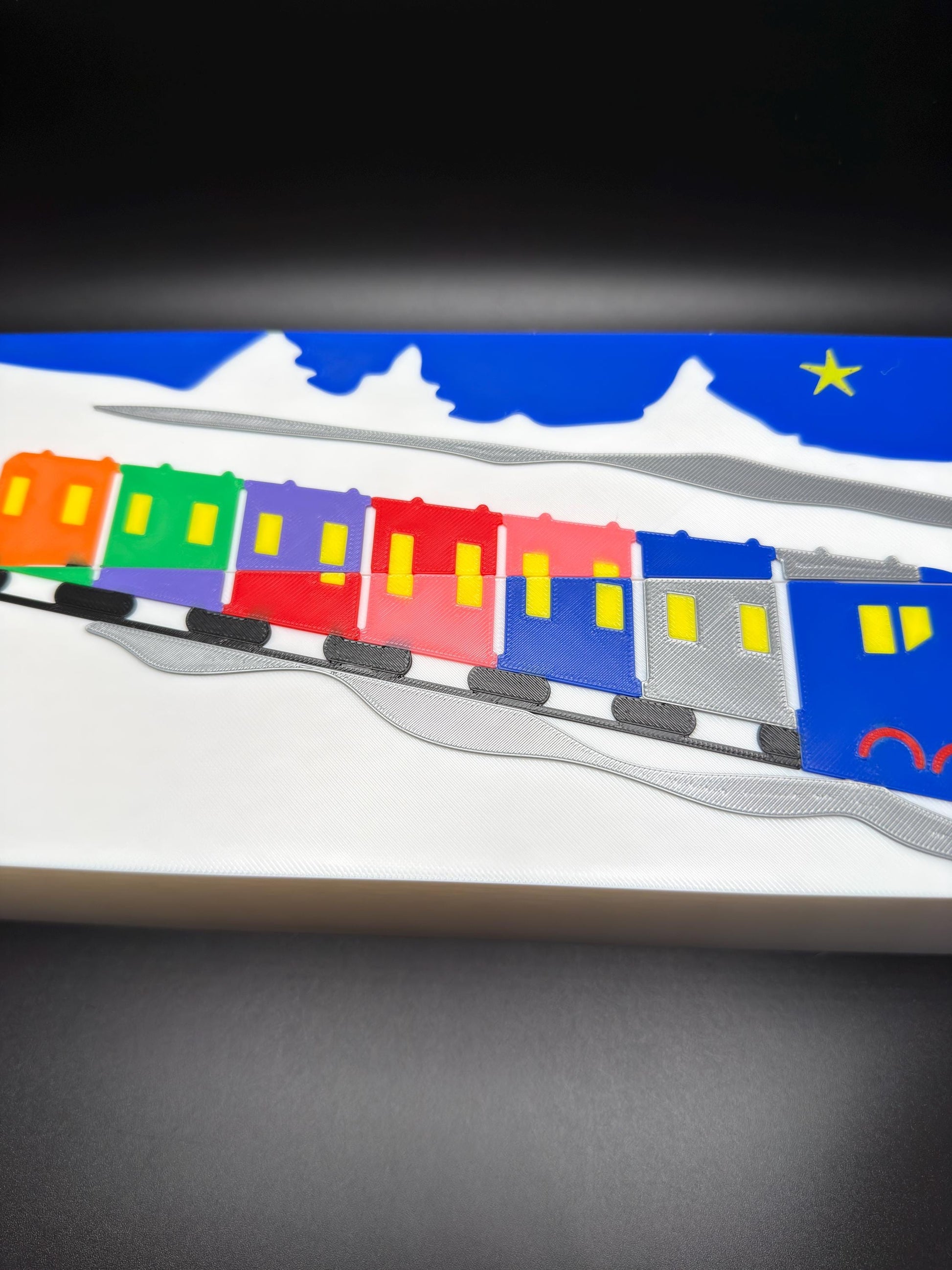 Vanishing Train Car Puzzle | Optical Illusion Dissection Puzzle | 3D Printed Retro Brain Teaser | Do You See 7 or 8 Cars?